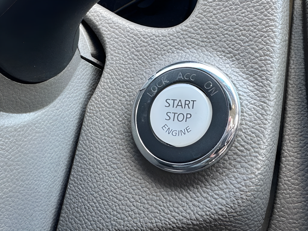 Used 2010 INFINITI G37 Journey w/ Premium Pkg RWD image 17