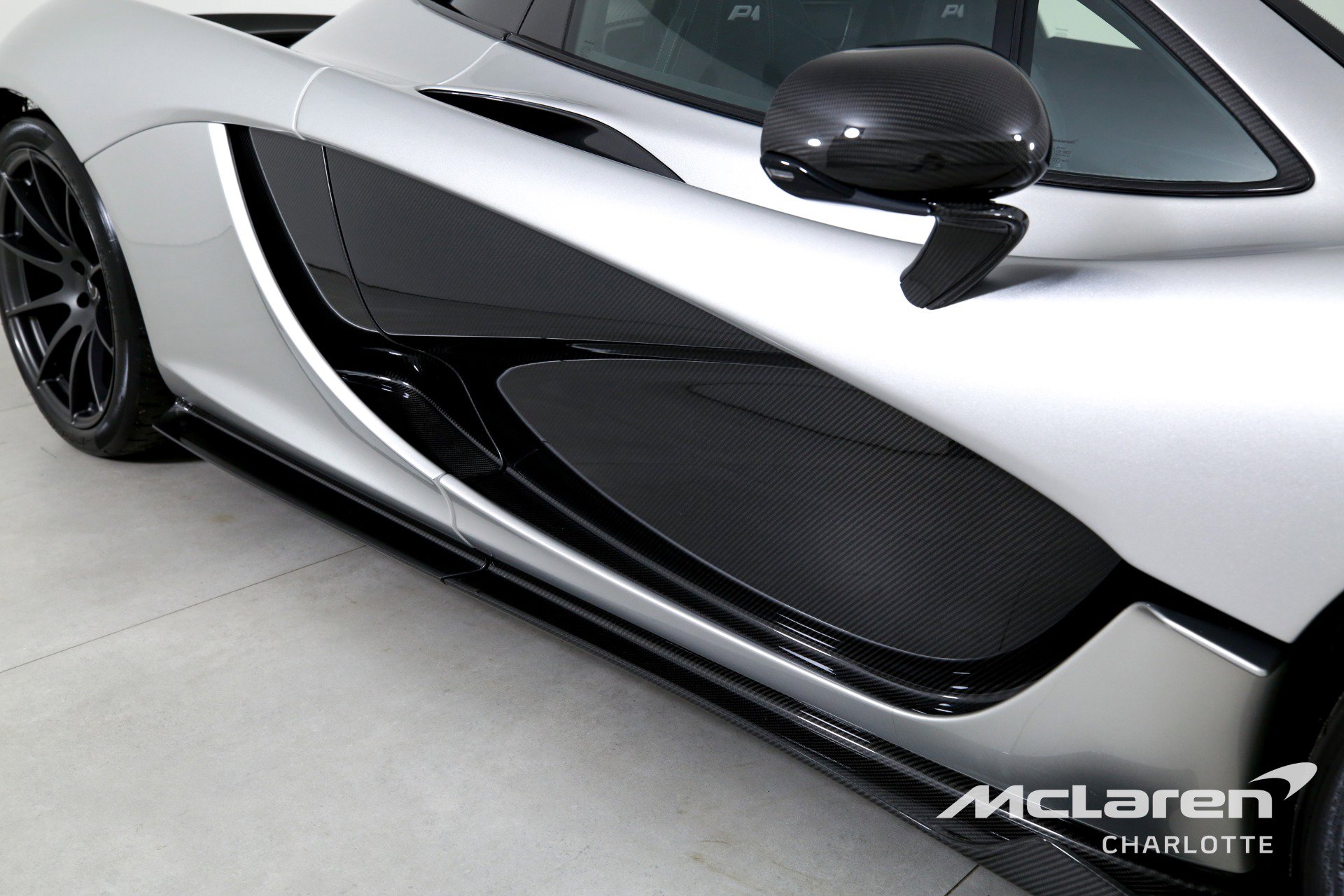 Used 2015 McLaren P1 image 36