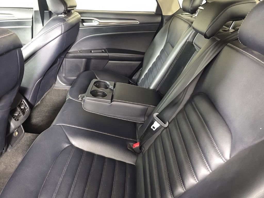 Used 2019 Ford Fusion SEL image 30