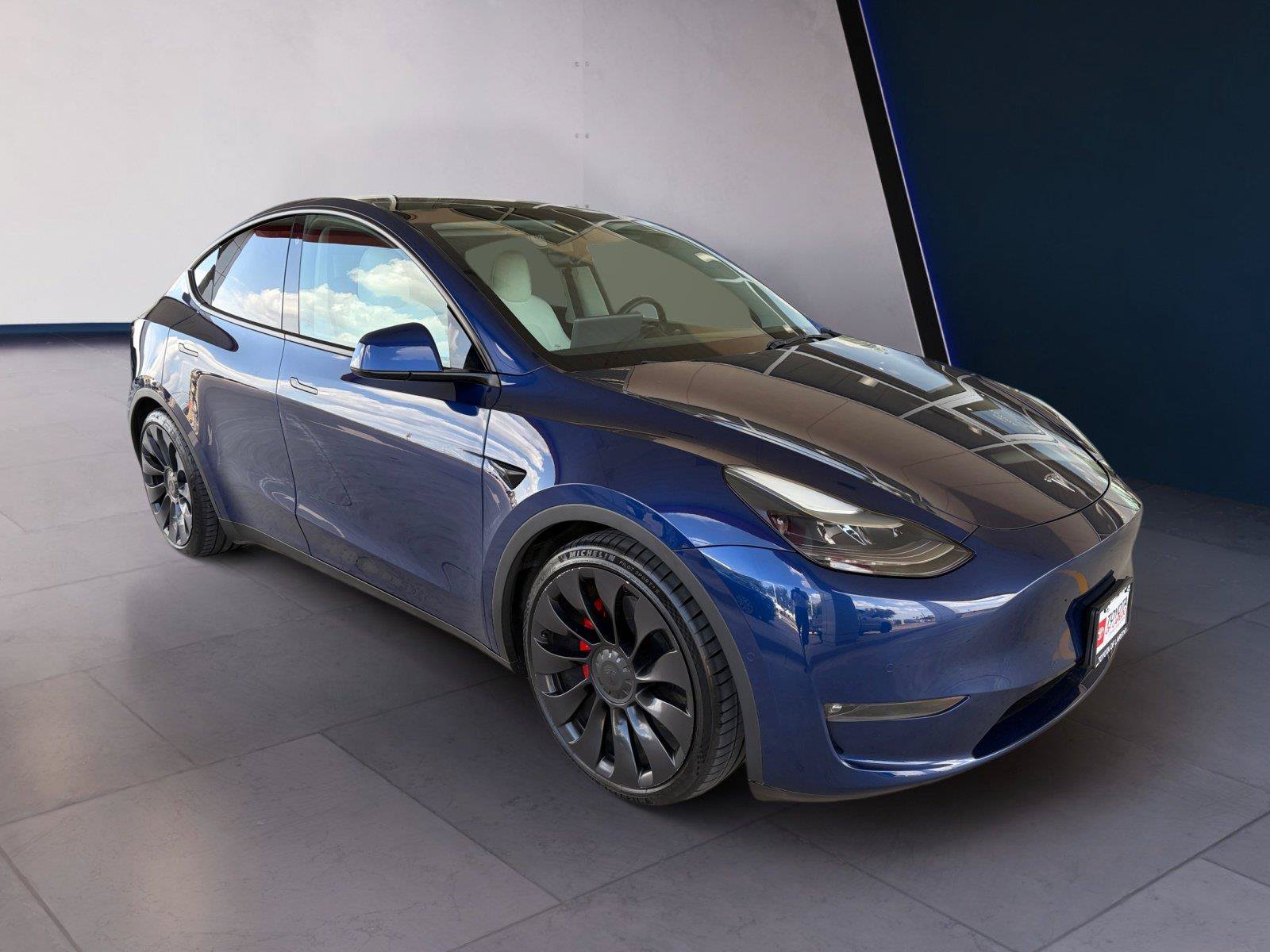 Used 2022 Tesla Model Y Performance AWD/4WD image 7