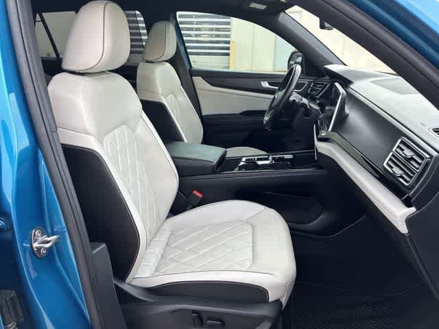 Used 2024 Volkswagen Atlas Cross Sport SEL Premium R-Line AWD/4WD image 24