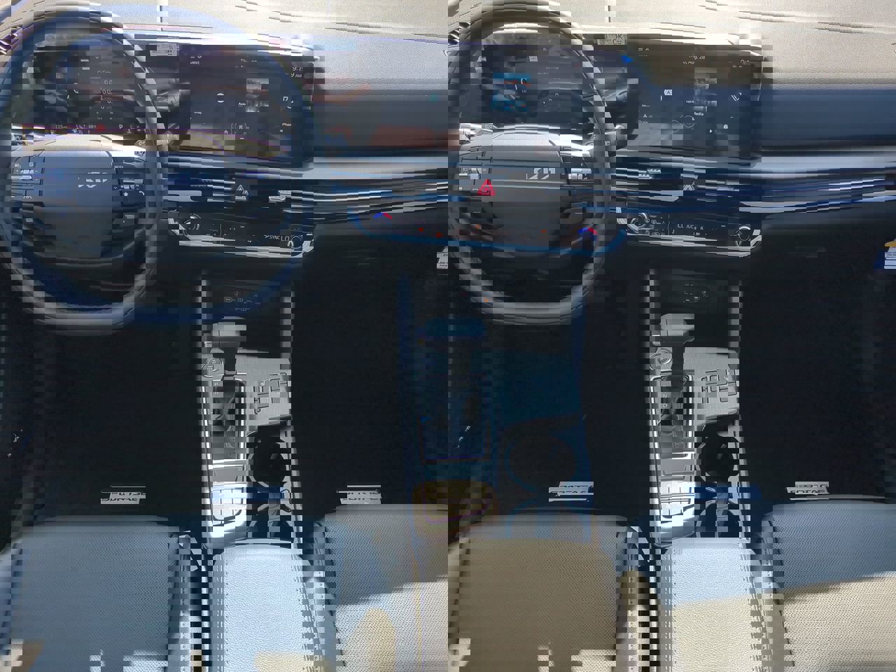 New 2026 Kia Sportage X-Line w/ X-Line Technology Package image 11