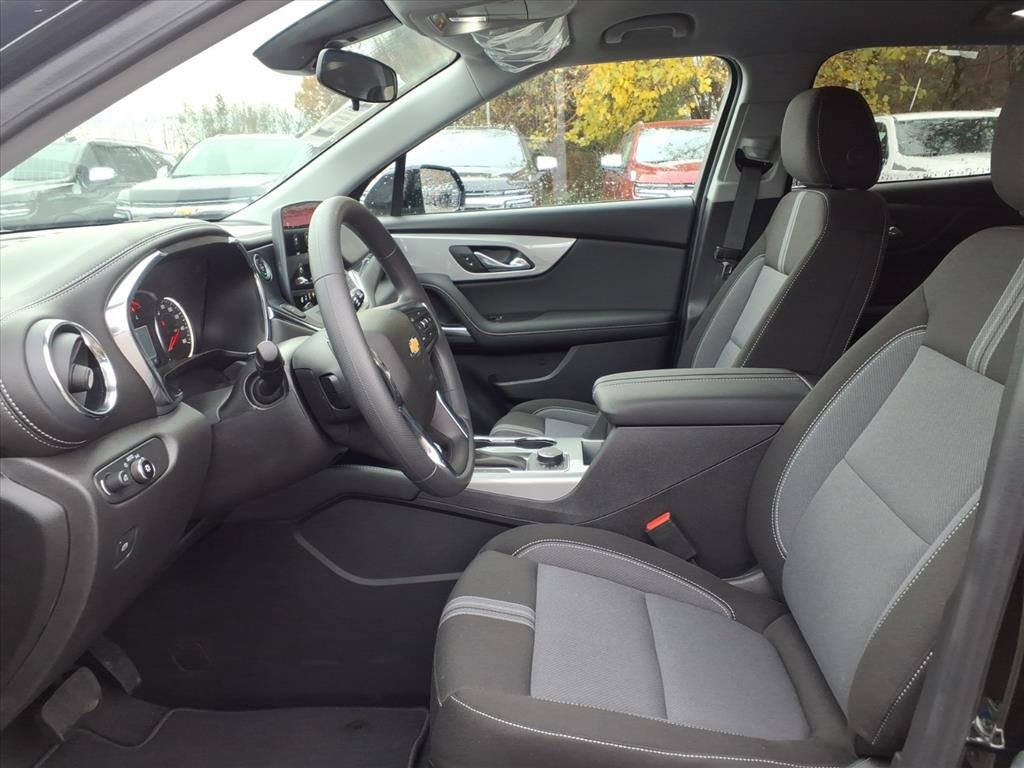 New 2025 Chevrolet Blazer LT w/ Midnight/Sport Edition image 8