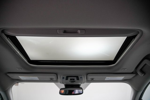 Certified 2025 Toyota Sienna XLE image 20