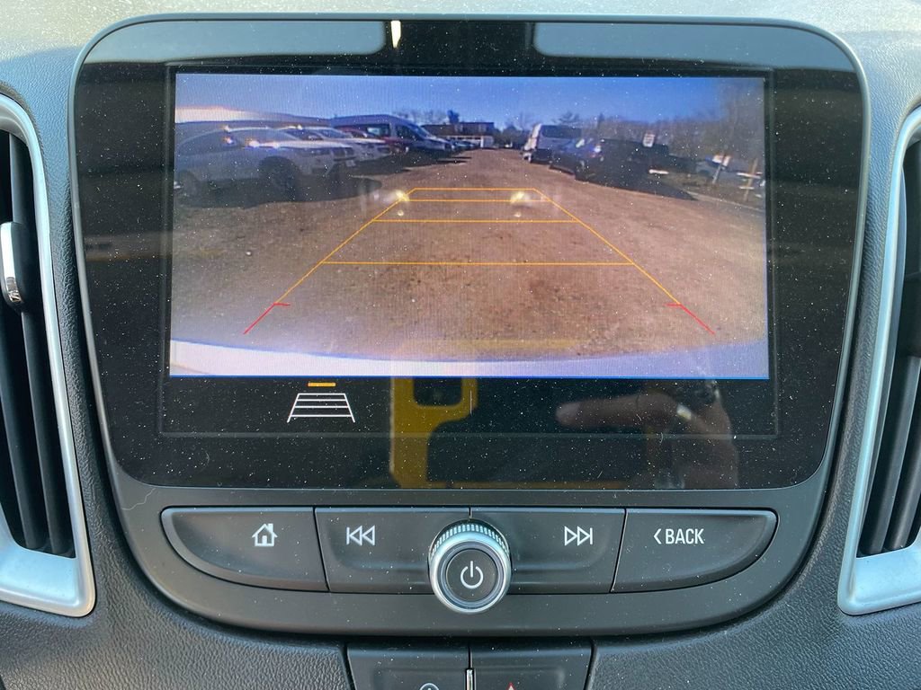 Used 2020 Chevrolet Malibu LS image 22