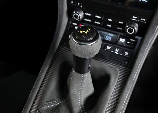 Certified 2025 Porsche 718 Cayman GT4 RS RWD image 18