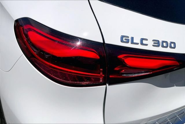 Used 2023 Mercedes-Benz GLC 300 4MATIC image 25