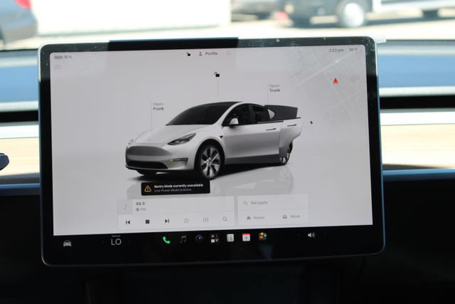 Used 2022 Tesla Model Y Long Range AWD/4WD image 14
