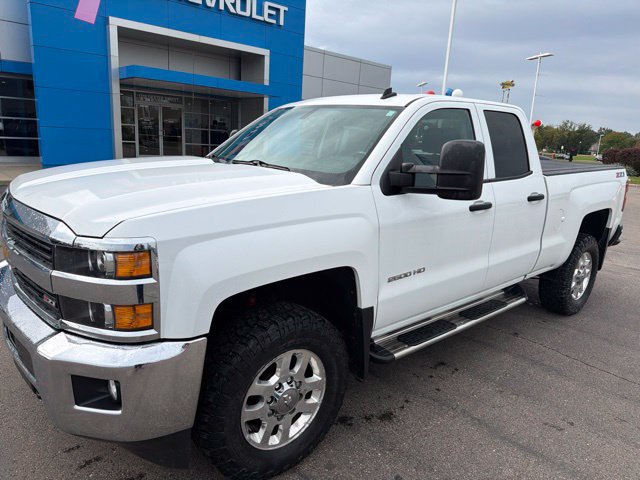 Used 2015 Chevrolet Silverado 2500 LT w/ LT Convenience Package AWD/4WD image 2