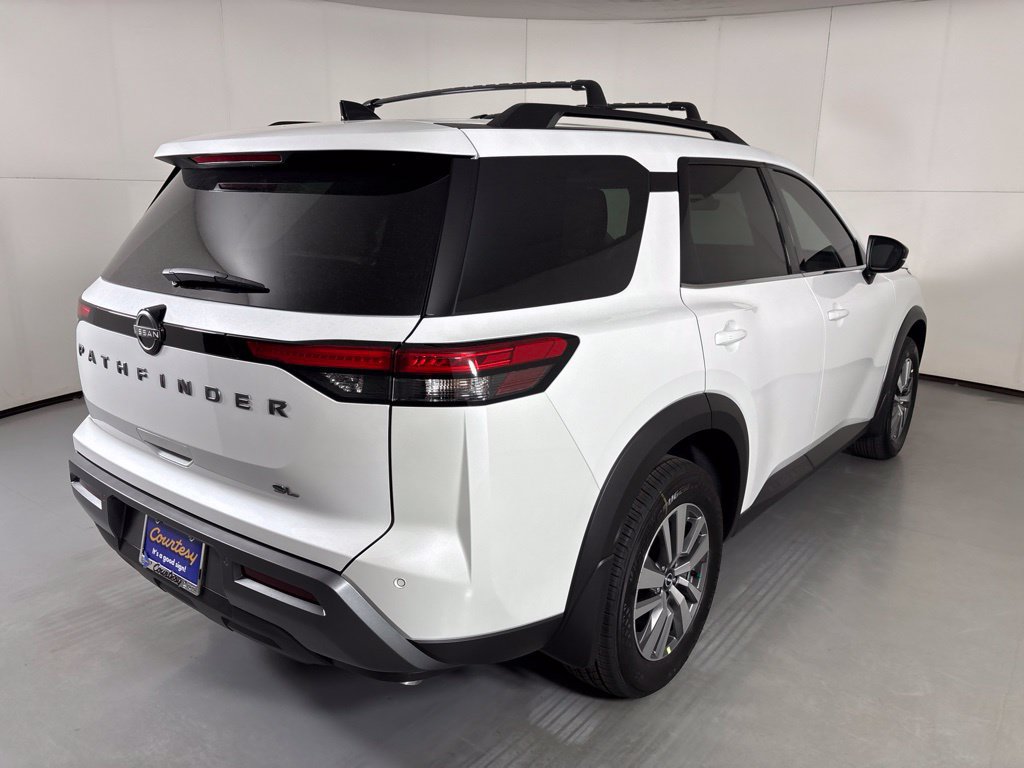 New 2026 Nissan Pathfinder SL FWD image 8