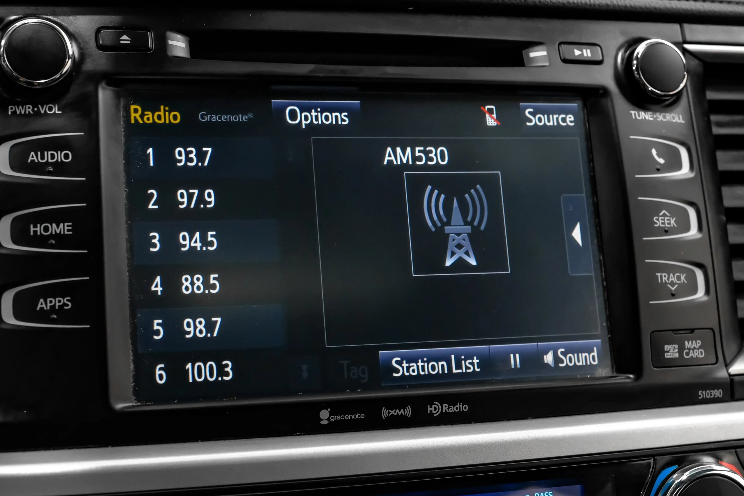 Used 2019 Toyota Highlander XLE FWD image 26
