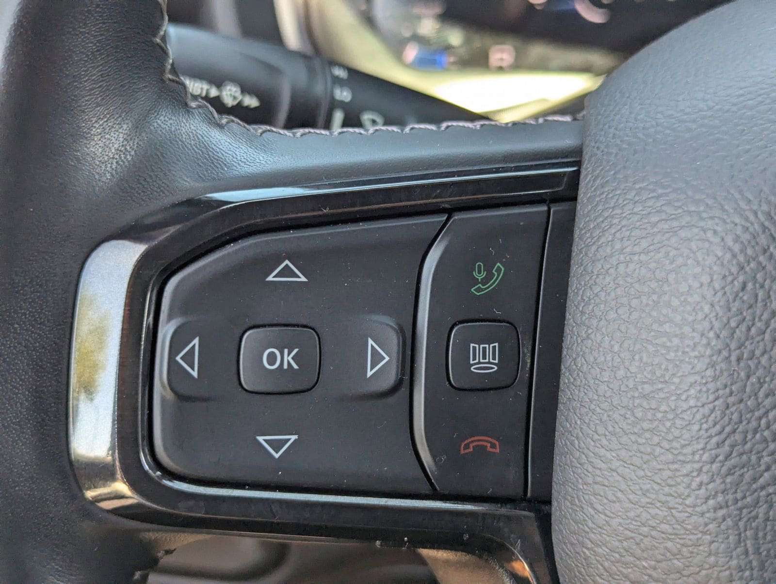 Used 2023 RAM 1500 Limited image 29
