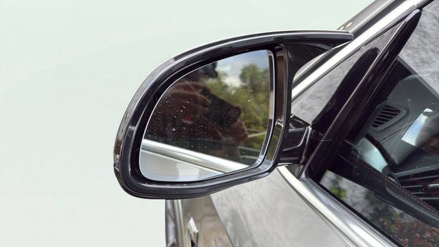 Used 2017 BMW X5 M image 32