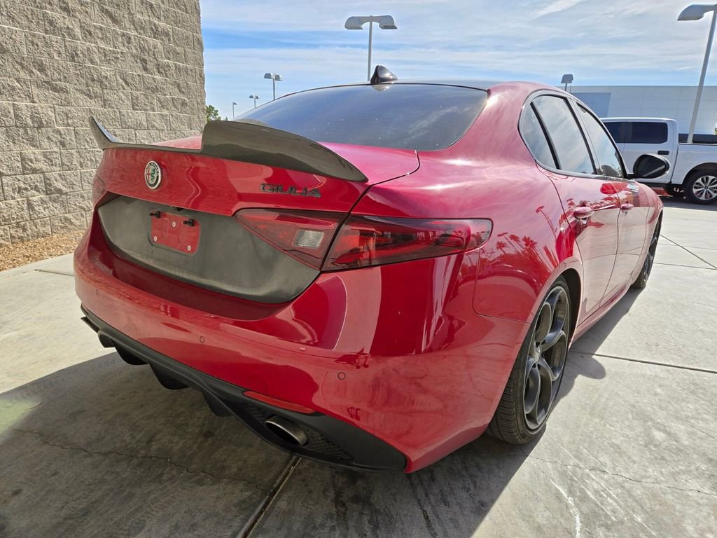 Used 2018 Alfa Romeo Giulia Ti Sport w/ Quick Order Package 22U Sport image 4