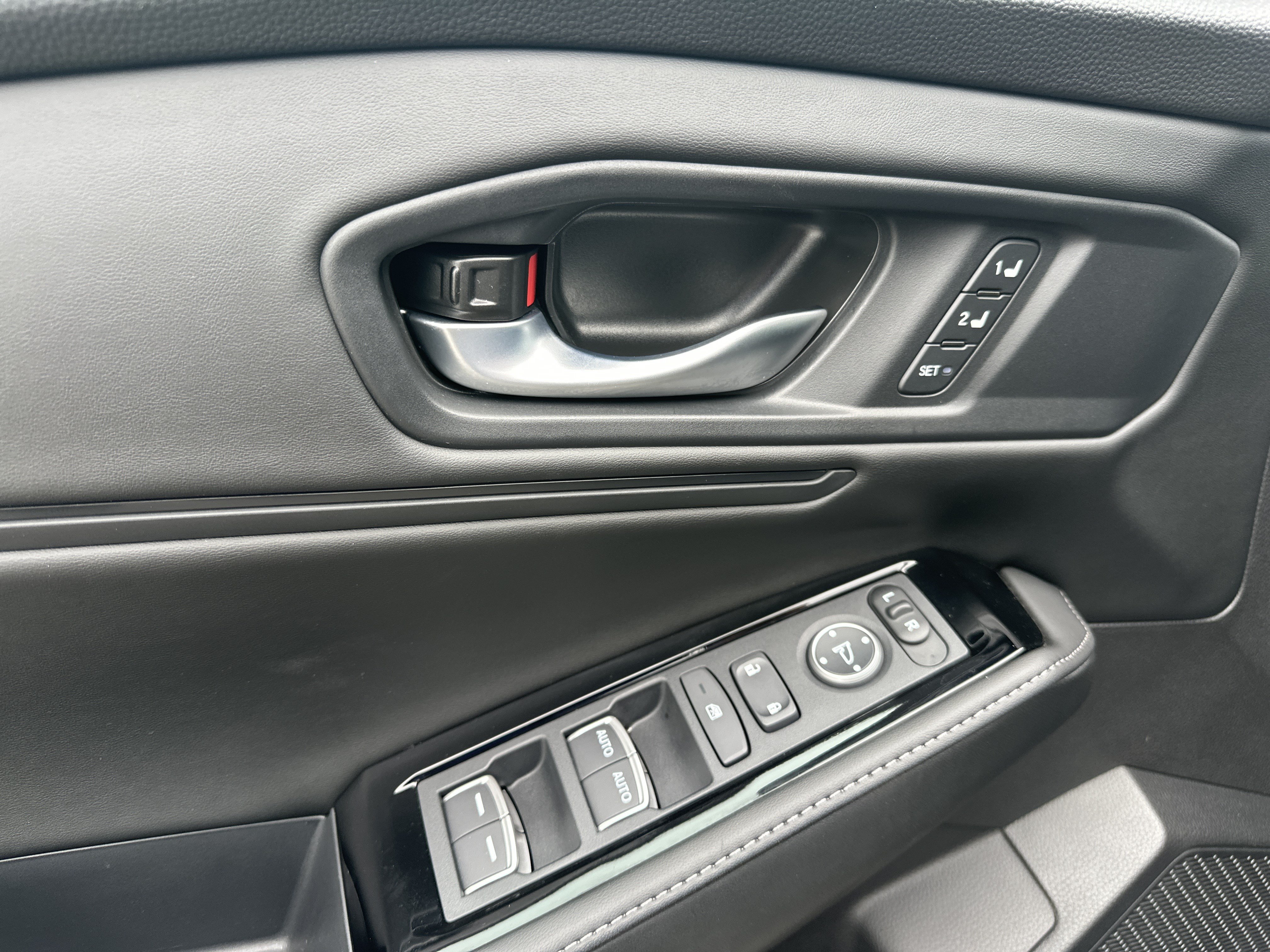 Used 2025 Honda Accord Touring image 13