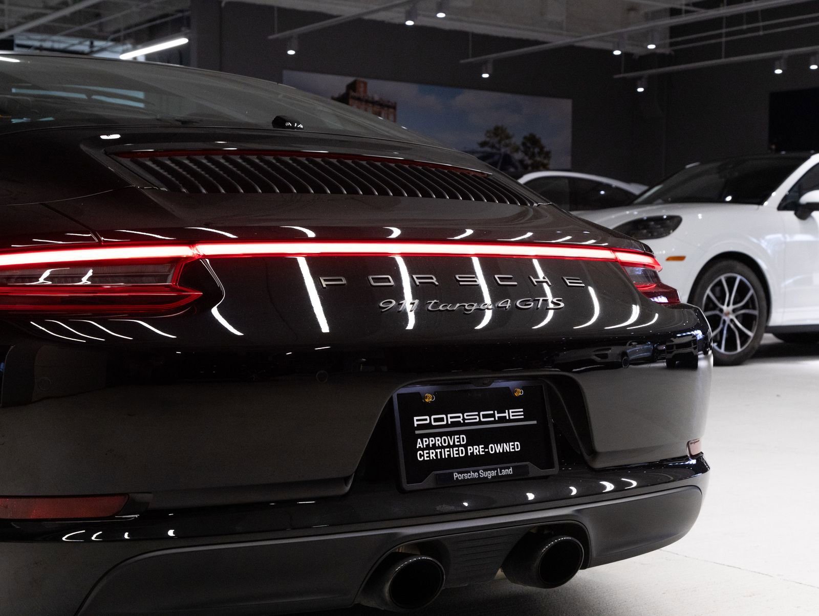 Certified 2019 Porsche 911 Targa 4 GTS AWD/4WD image 33
