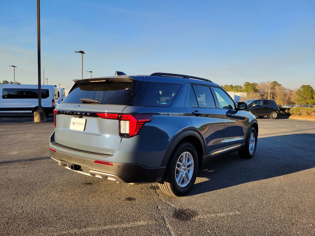Certified 2025 Ford Explorer Active w/ Active Comfort Package image 5