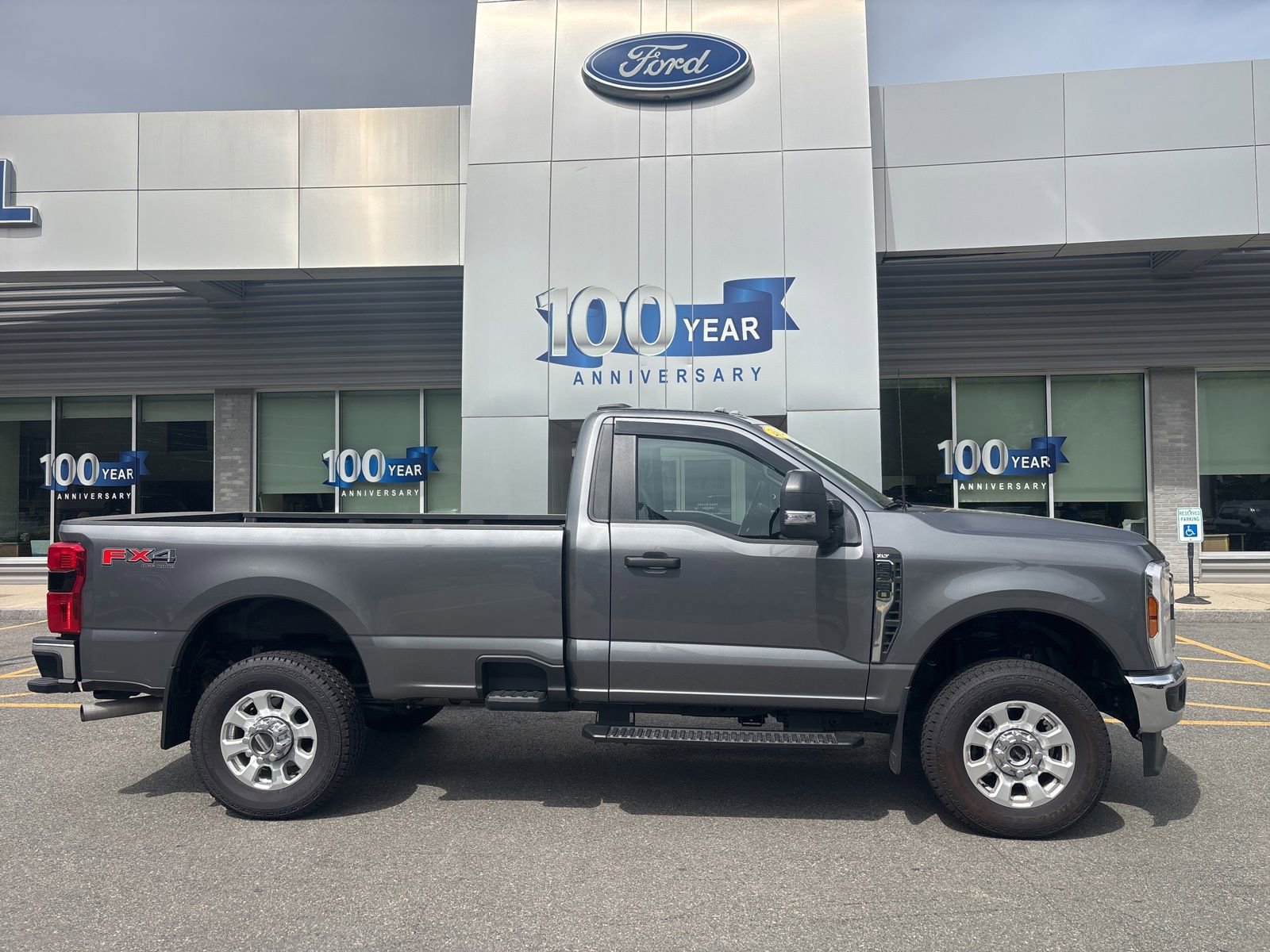 Used 2024 Ford F350 XLT w/ 360-Degree Camera Package AWD/4WD image 2