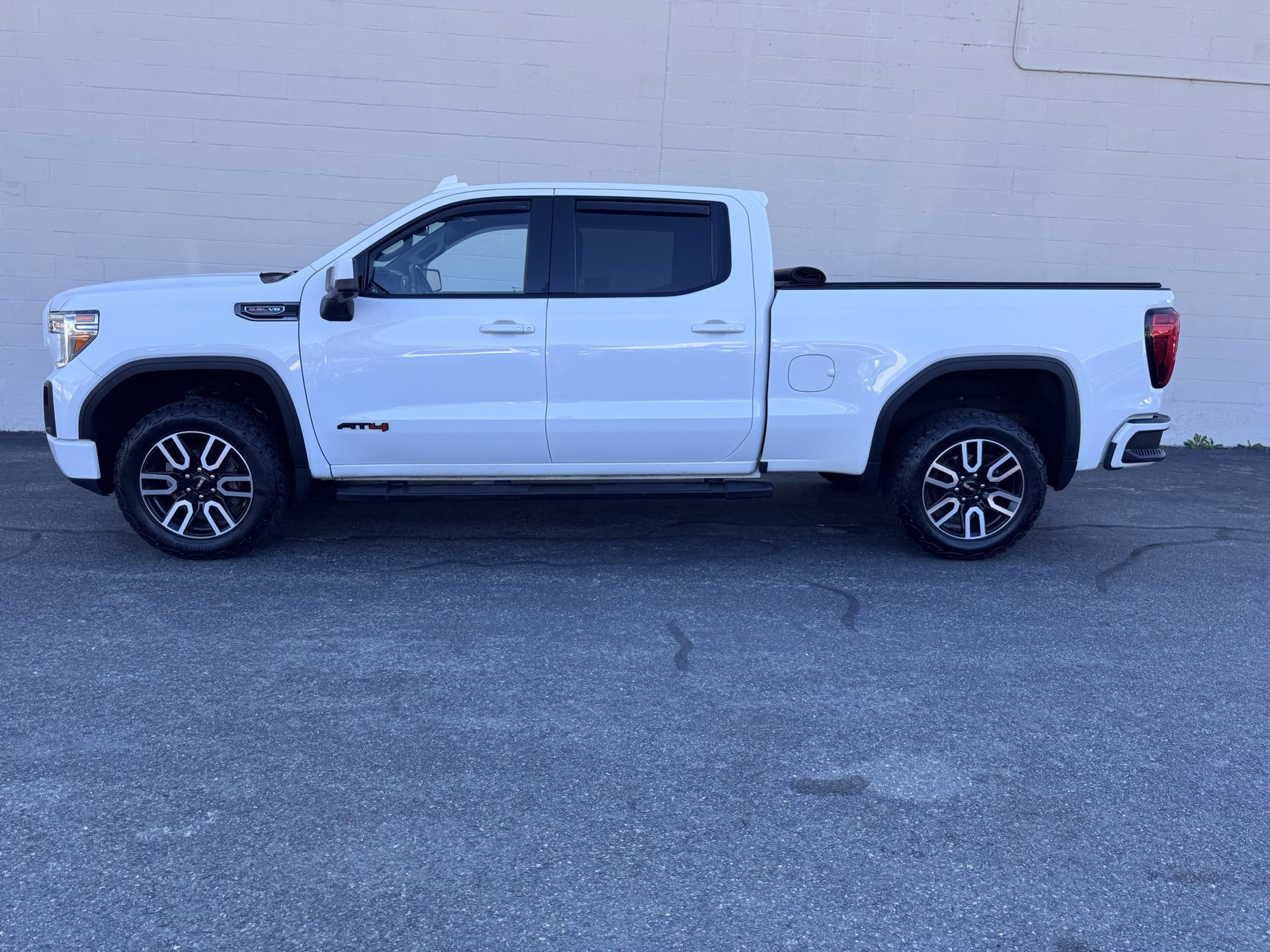 Used 2021 GMC Sierra 1500 AT4 w/ AT4 Preferred Package image 2