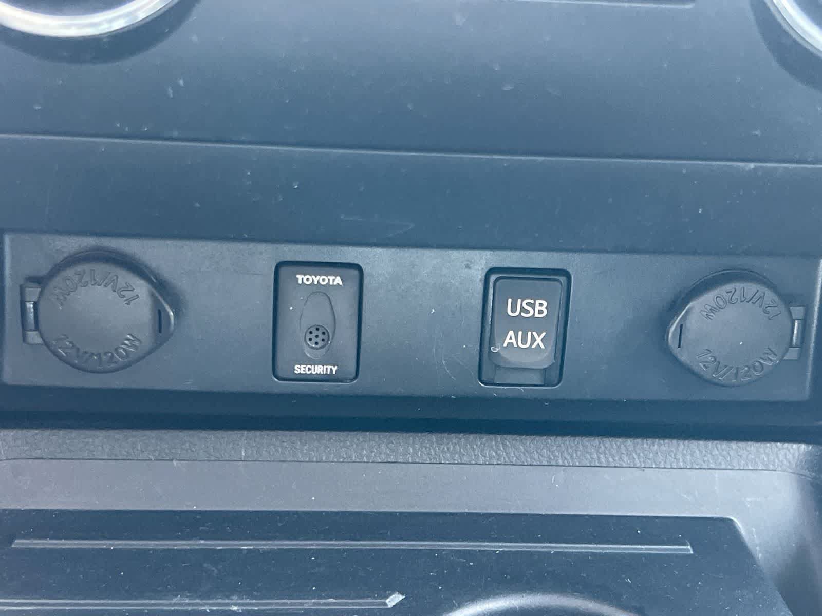 Used 2019 Toyota Tundra Platinum AWD/4WD image 31