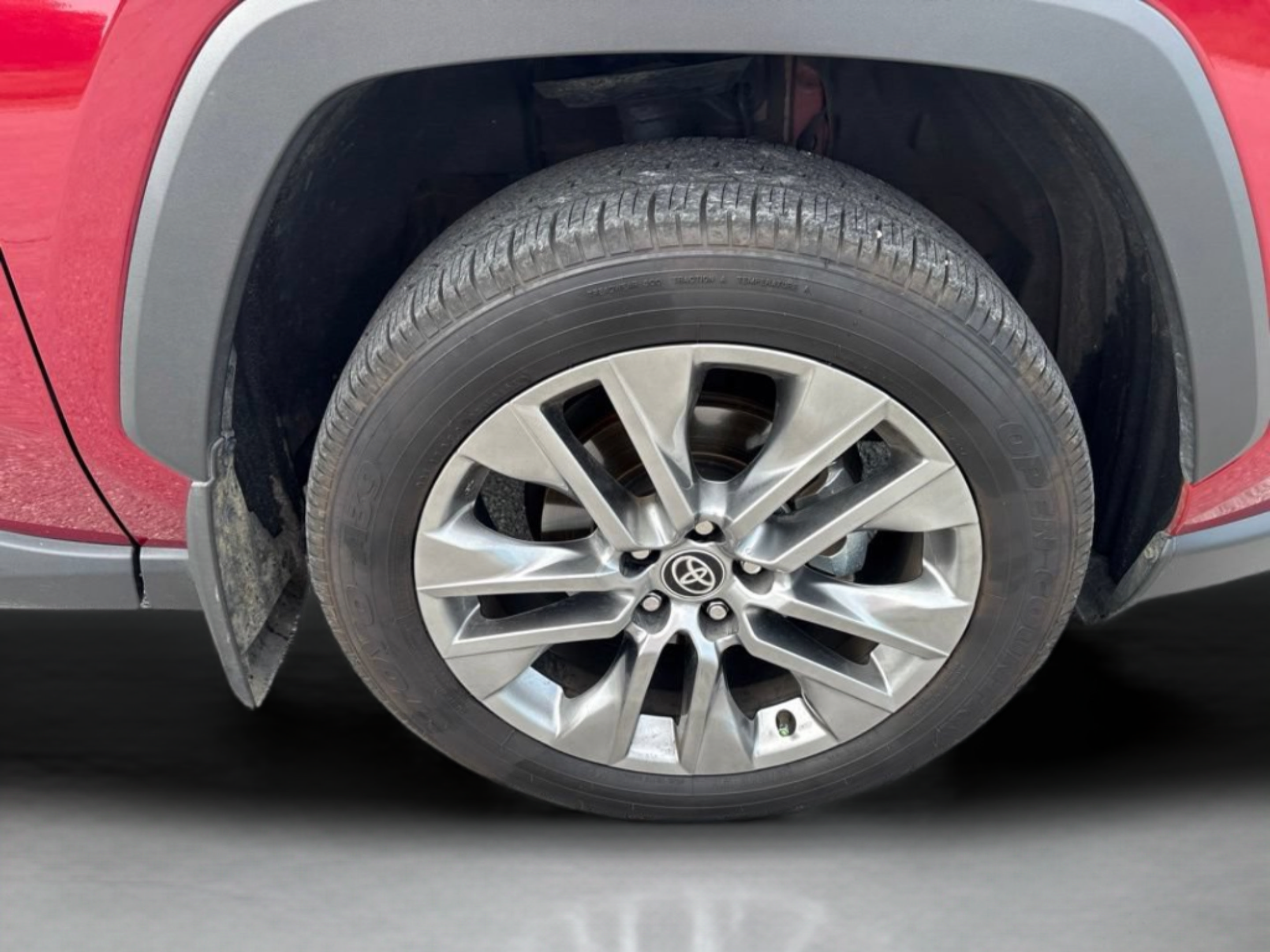 Used 2024 Toyota RAV4 XLE Premium FWD image 34