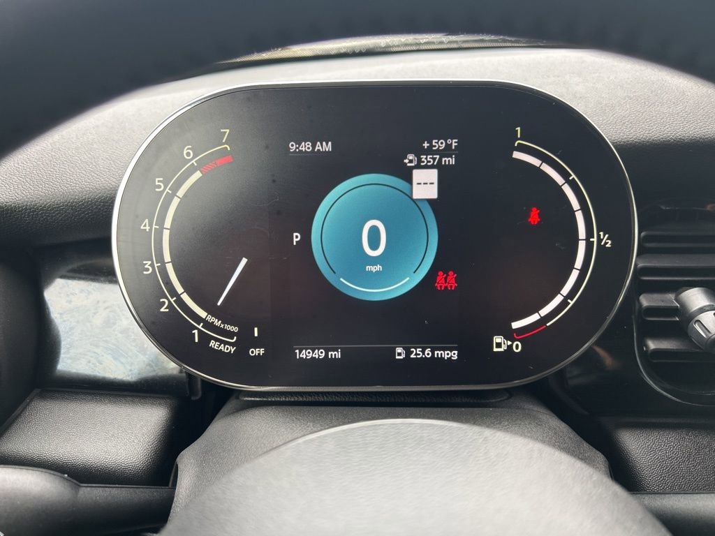 Used 2023 MINI Cooper 2-Door Hardtop image 8