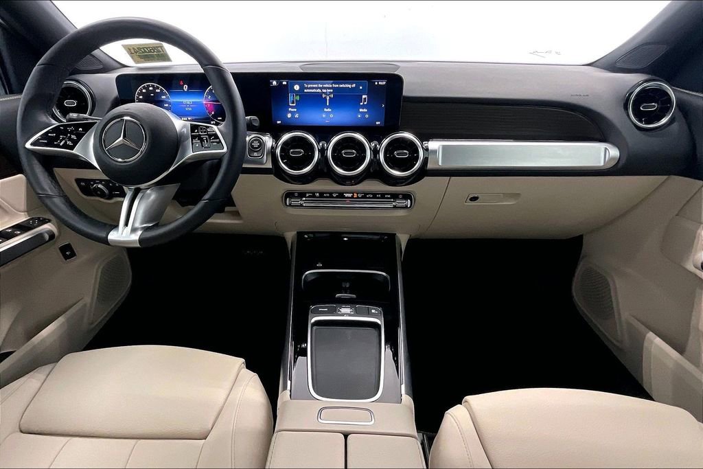 Used 2026 Mercedes-Benz GLB 250 image 14