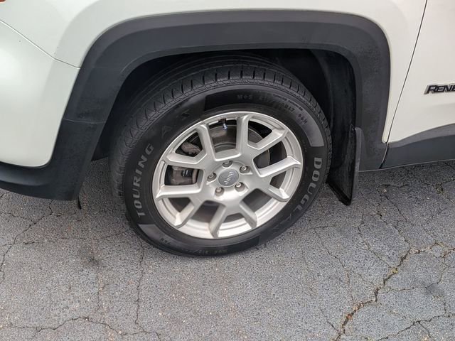 Used 2019 Jeep Renegade Latitude FWD image 10