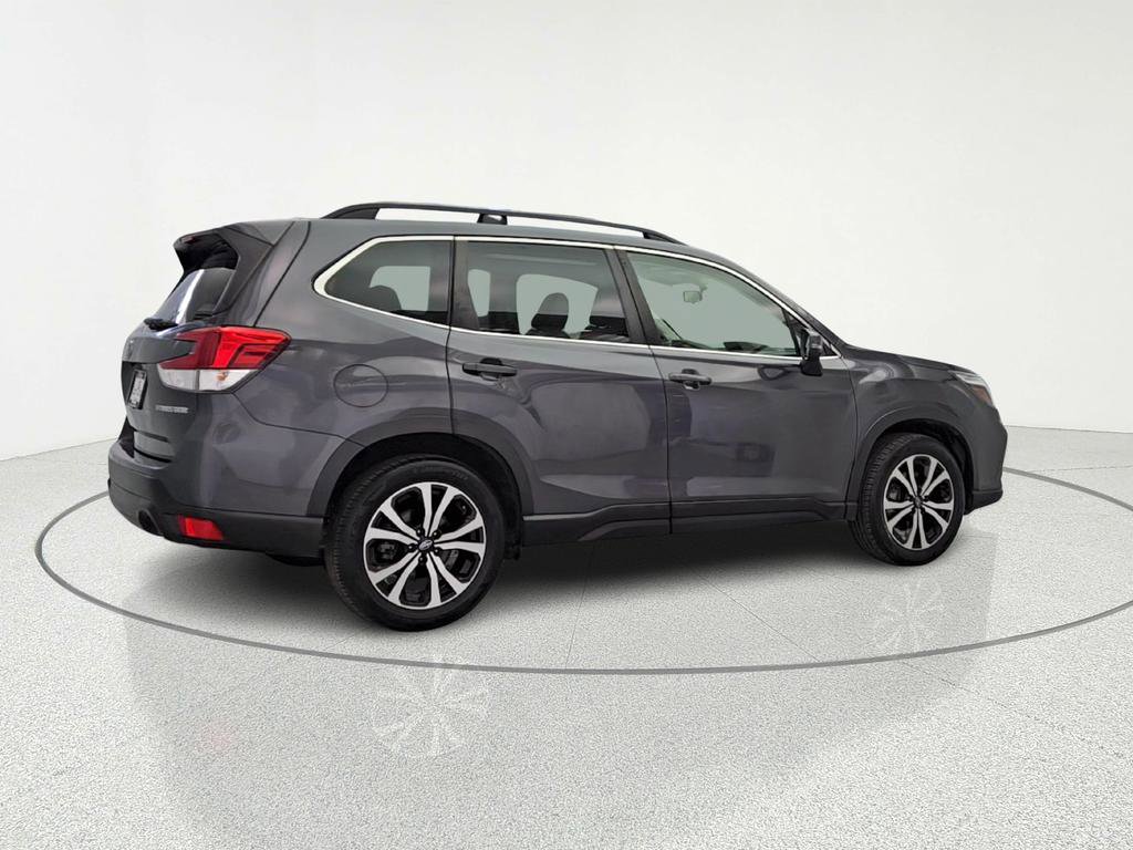 Used 2021 Subaru Forester Limited image 9