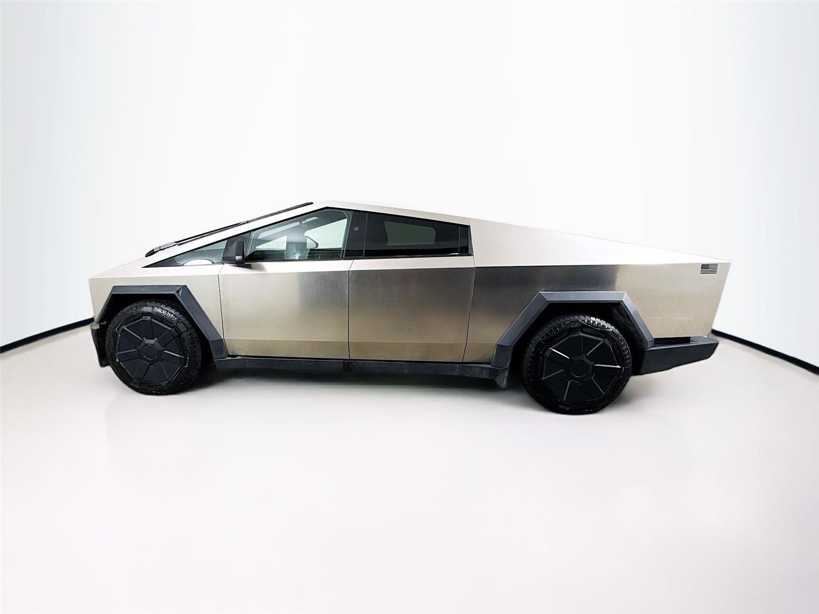 Used 2024 Tesla Cybertruck Cyberbeast image 11