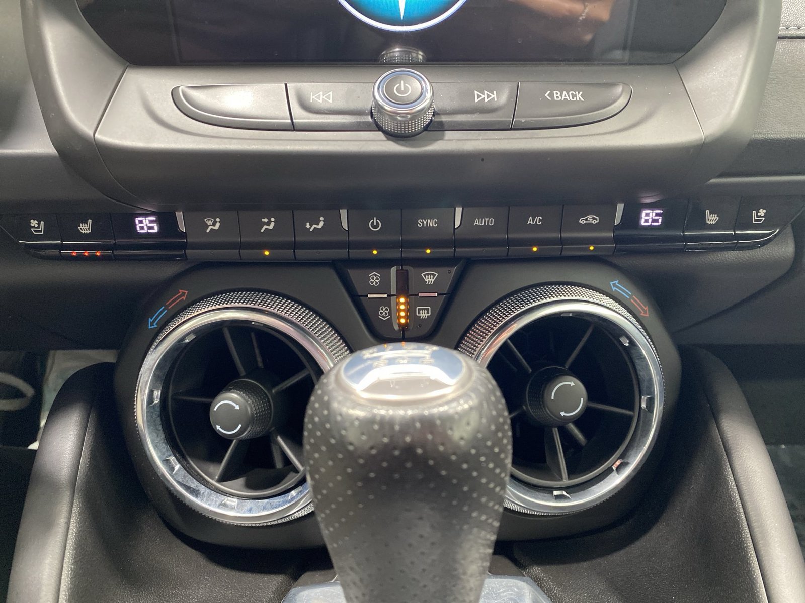 Used 2016 Chevrolet Camaro LT RWD image 19
