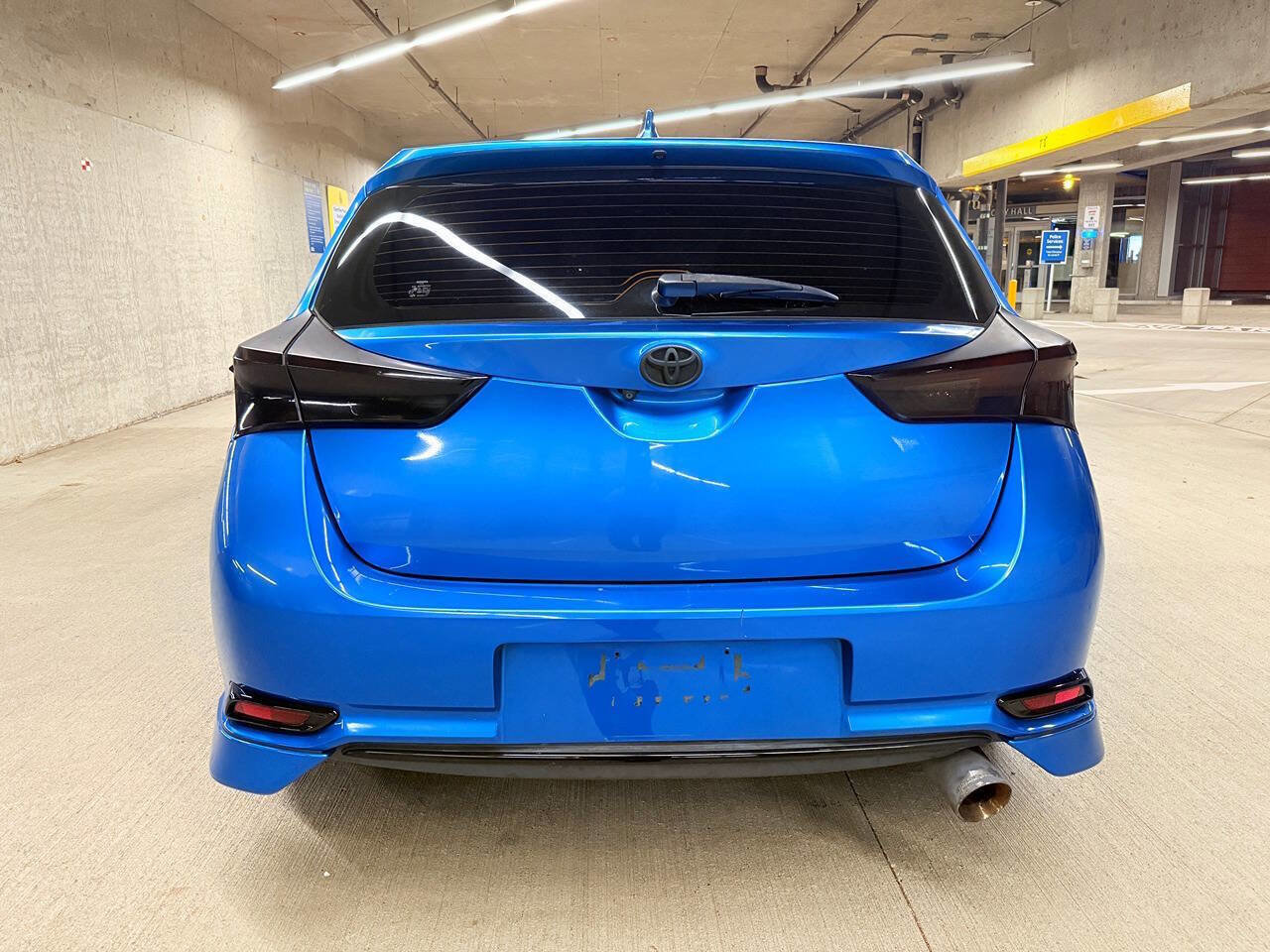 Used 2018 Toyota Corolla iM w/ Carpet Mat Package (TMS) image 11