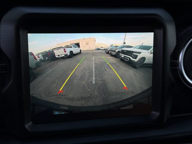 Used 2023 Jeep Wrangler Unlimited Sahara AWD/4WD image 20