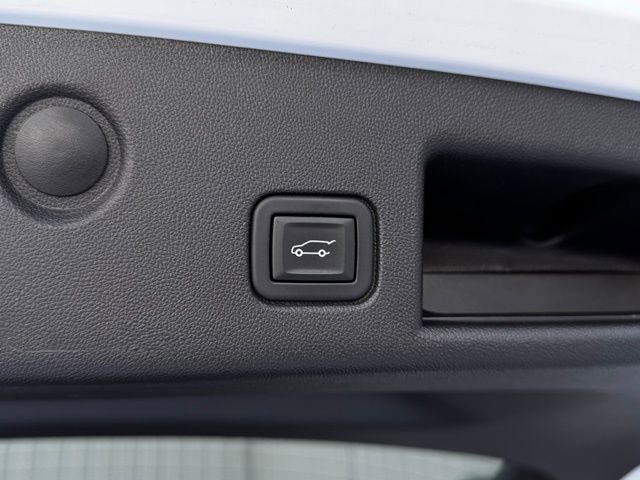 Used 2024 Chevrolet Equinox RS w/ RS Leather Package image 8