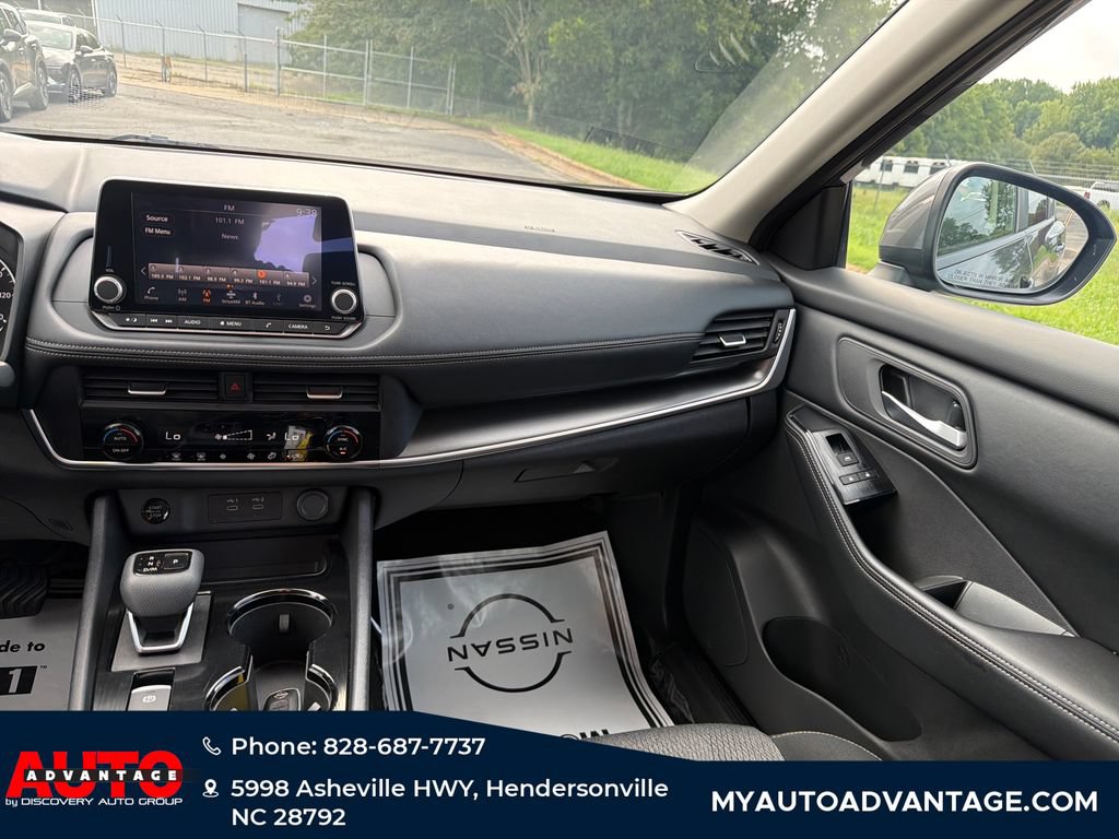 Used 2025 Nissan Rogue SV AWD/4WD image 31