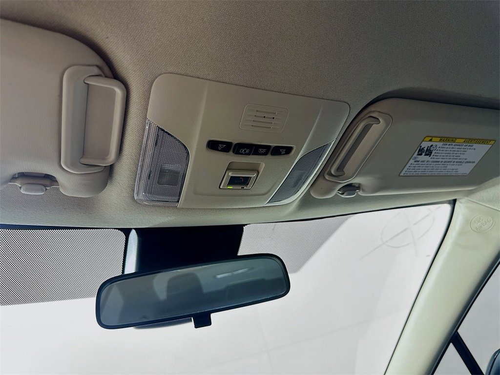 Used 2022 Toyota Corolla LE image 31