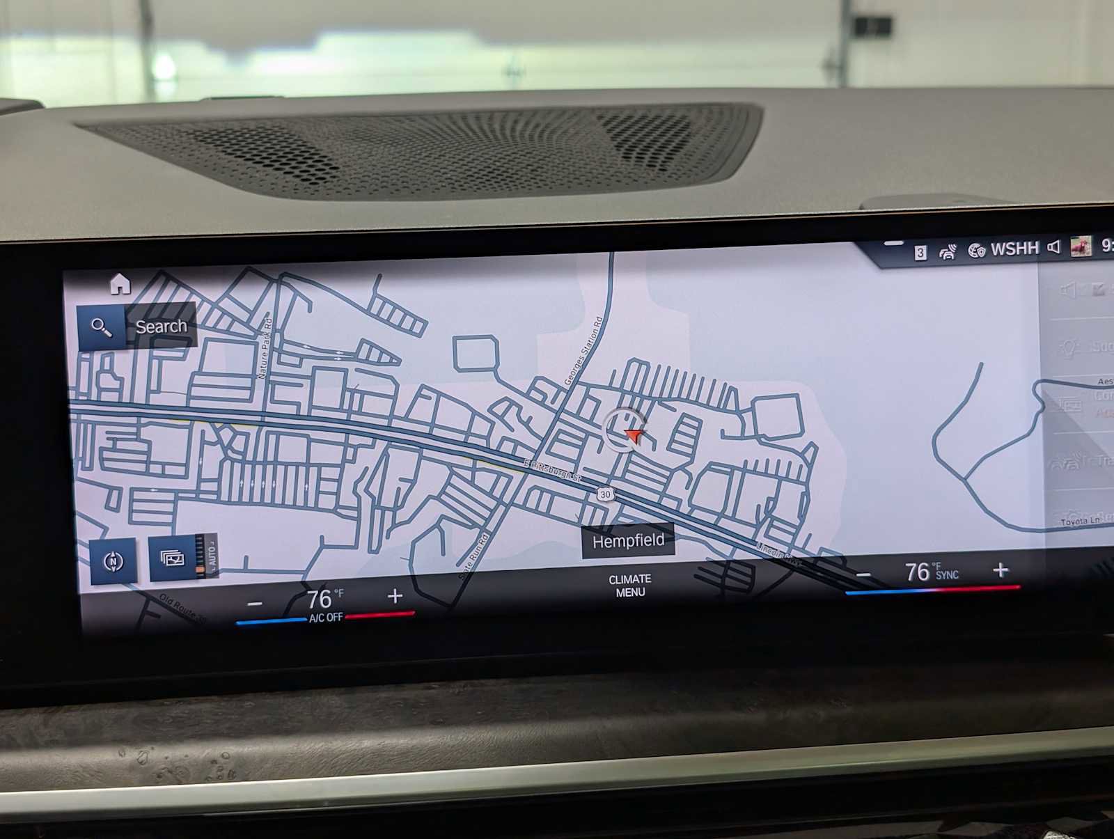 Used 2023 BMW X7 xDrive40i w/ Climate Comfort Package image 26