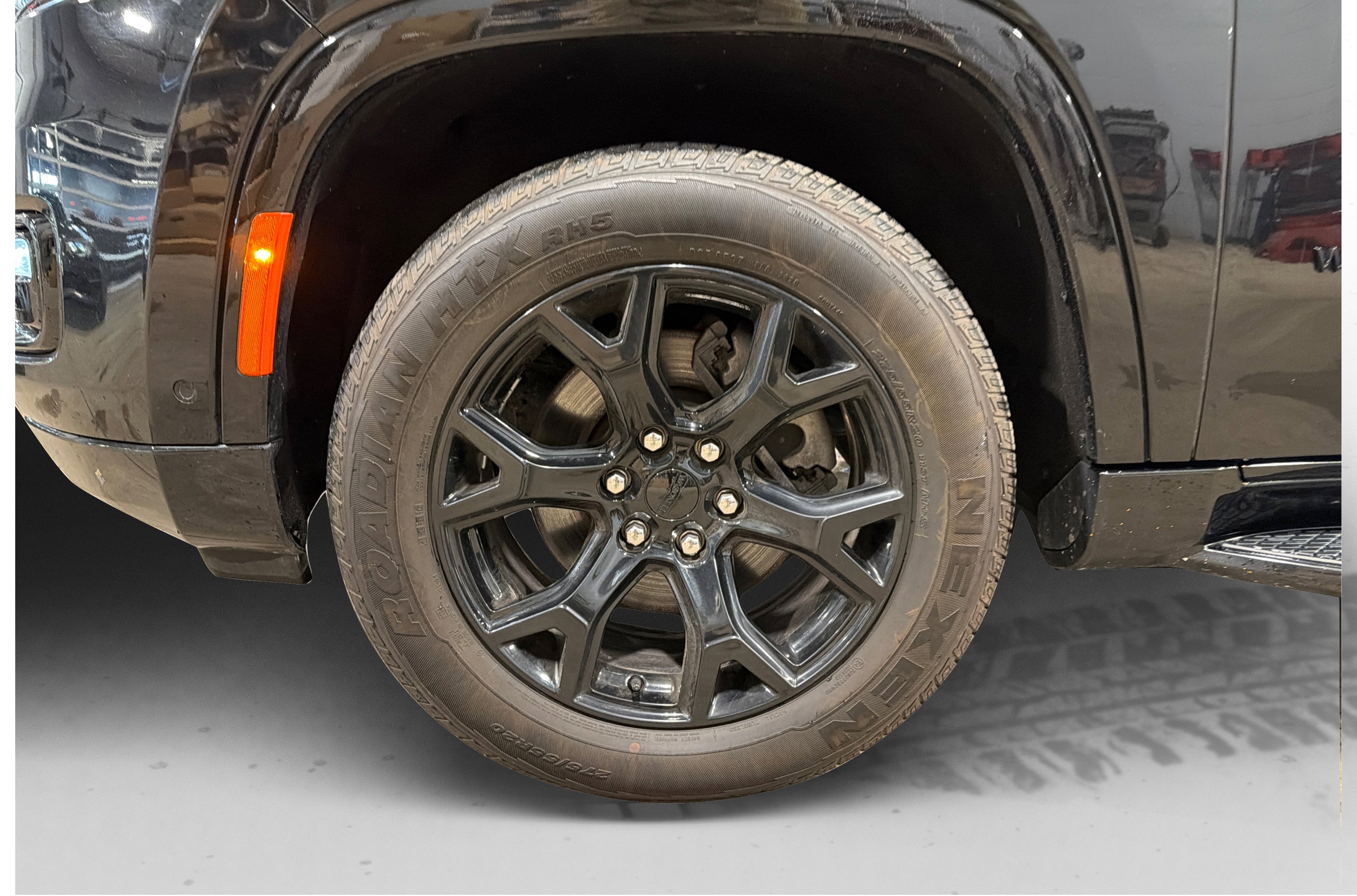 Used 2024 Jeep Wagoneer Series II AWD/4WD image 53