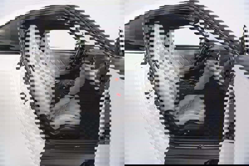 Used 2021 Nissan GT-R Premium image 30