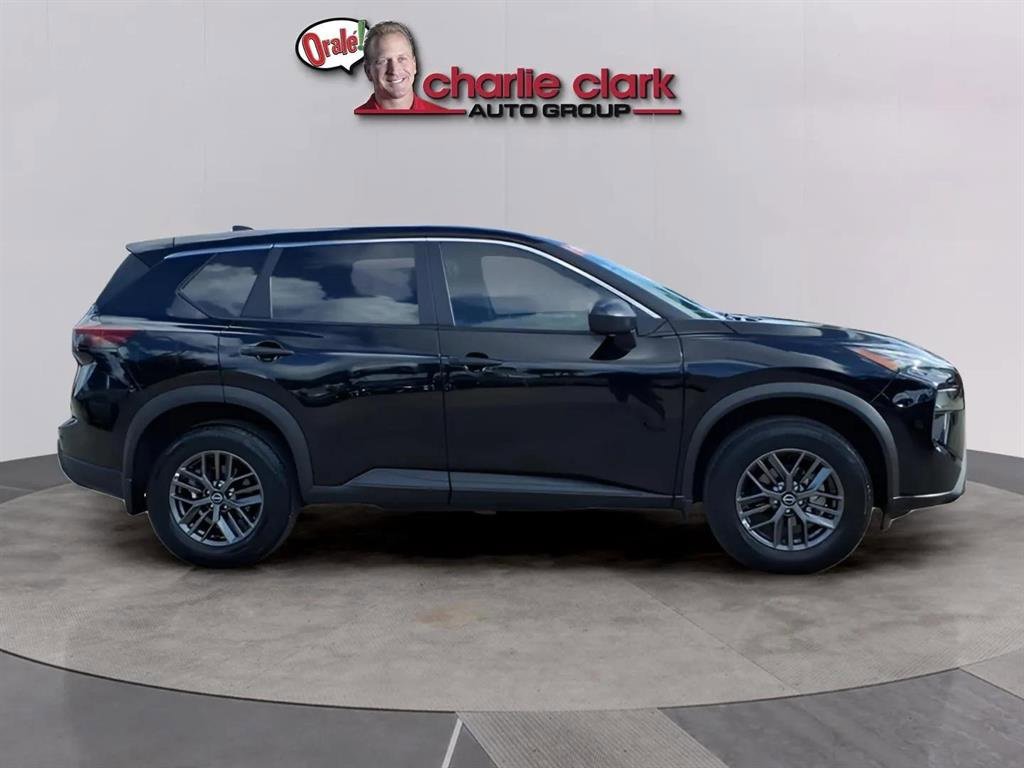 Used 2025 Nissan Rogue S image 6