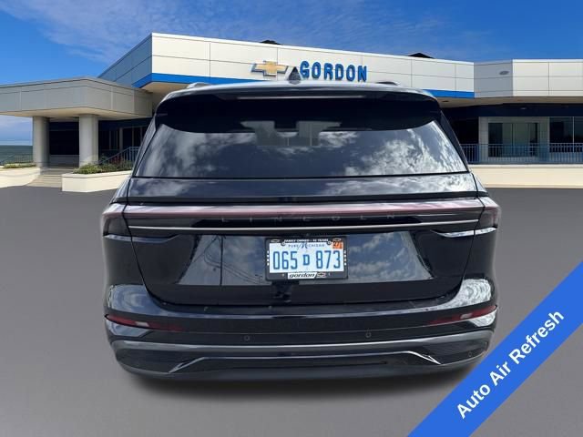 Used 2024 Lincoln Nautilus Reserve w/ Equipment Group 202A image 4