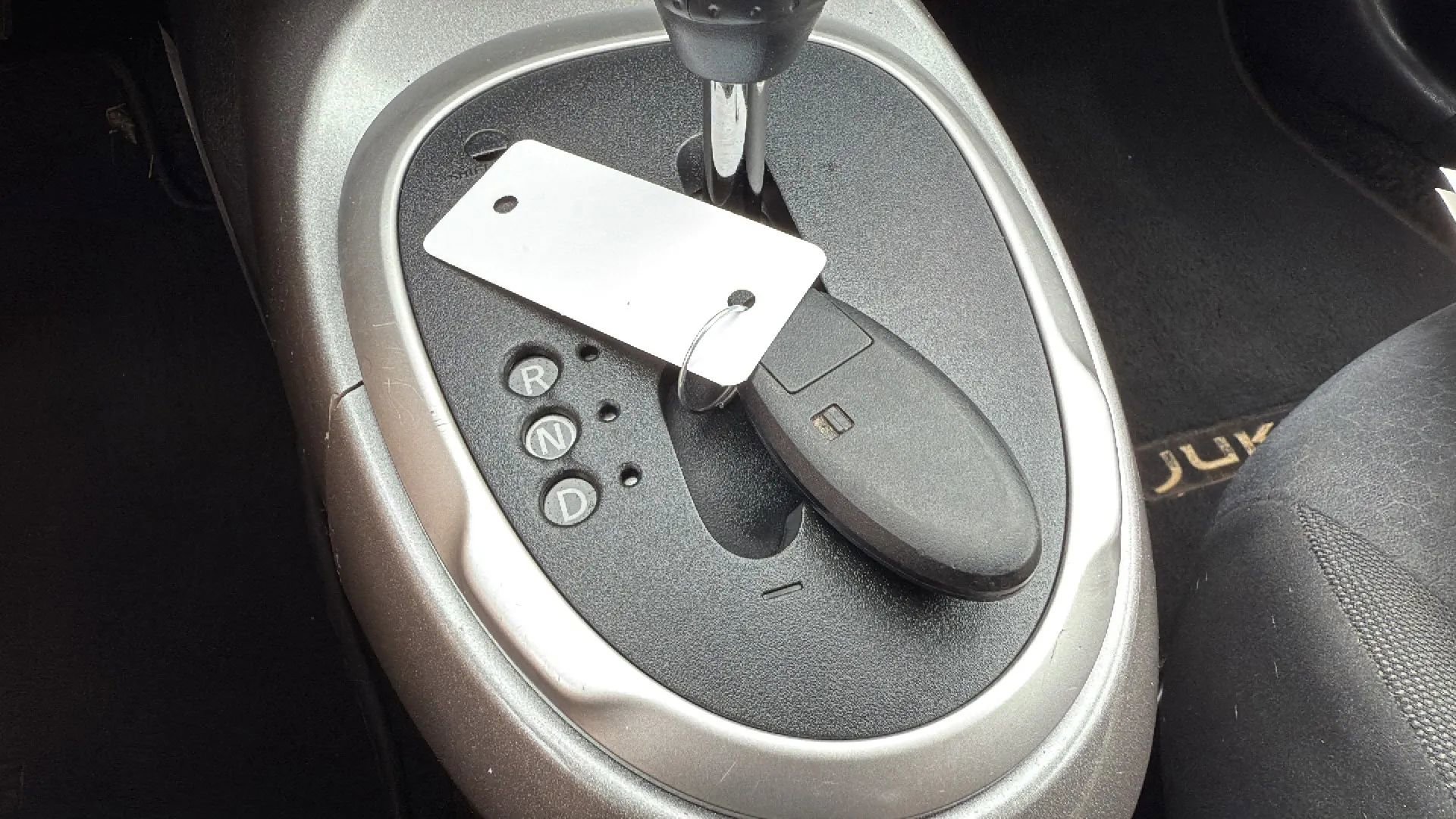 Used 2014 Nissan Juke SV w/ Navigation Package image 32