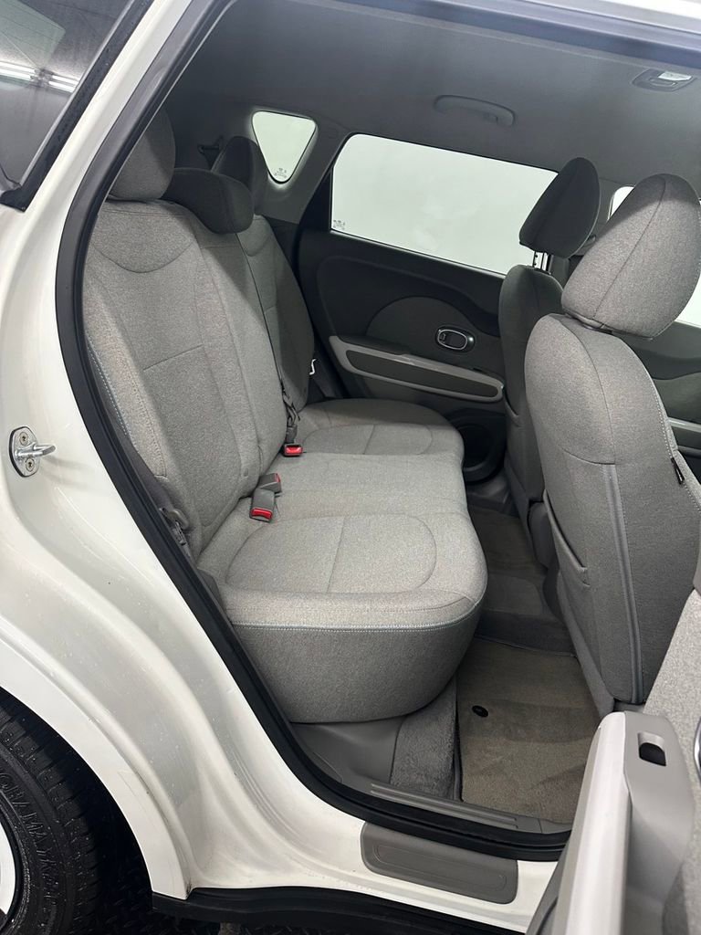 Used 2017 Kia Soul EV-e image 28