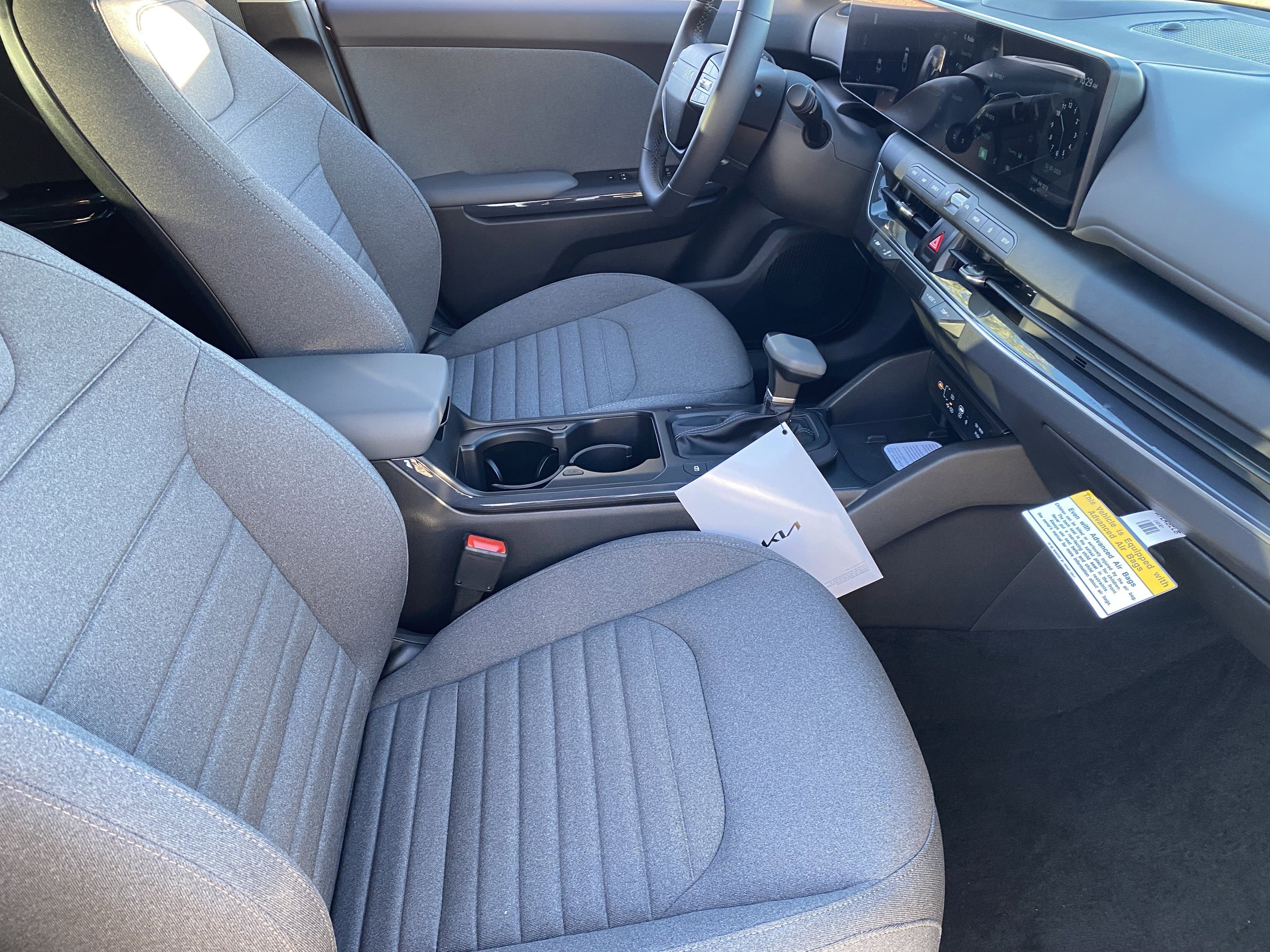 New 2025 Kia K4 EX image 9