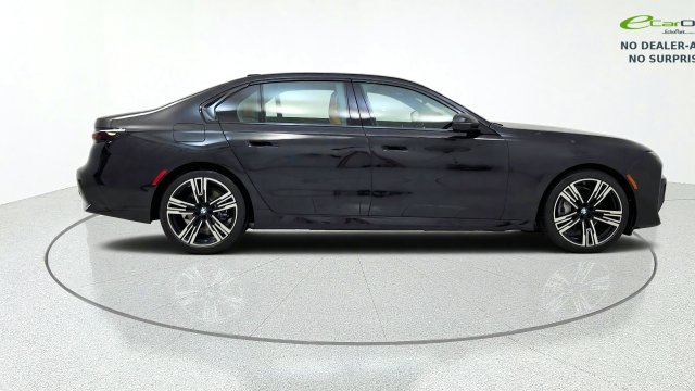 Used 2026 BMW 740i xDrive AWD/4WD image 10