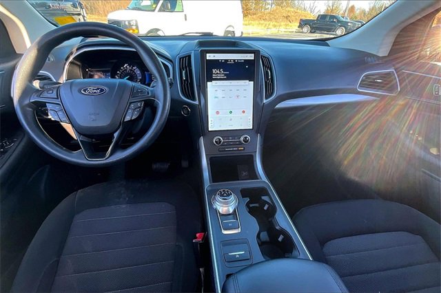 Used 2021 Ford Edge SE image 7
