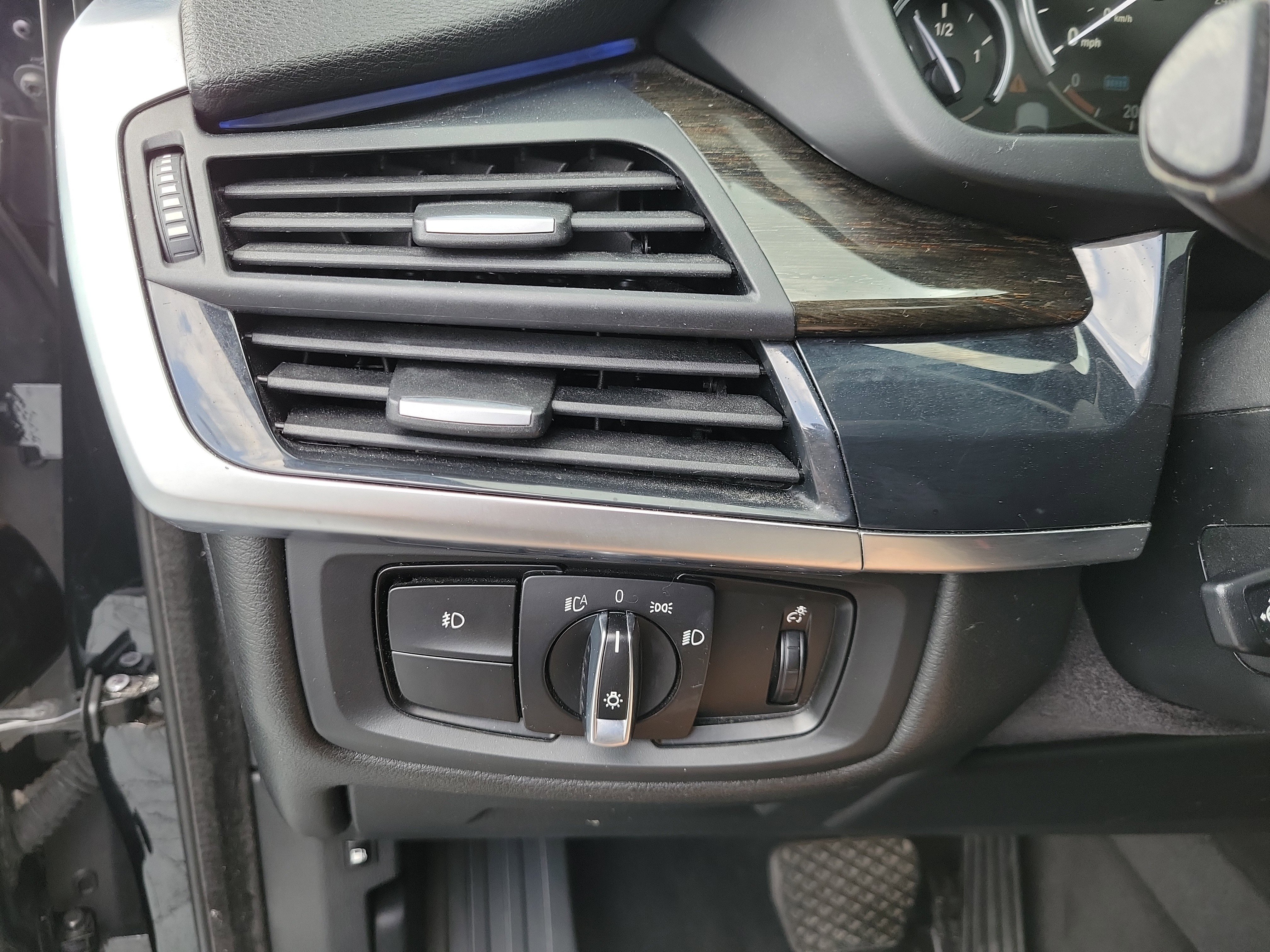 Used 2017 BMW X5 xDrive40e AWD/4WD image 21