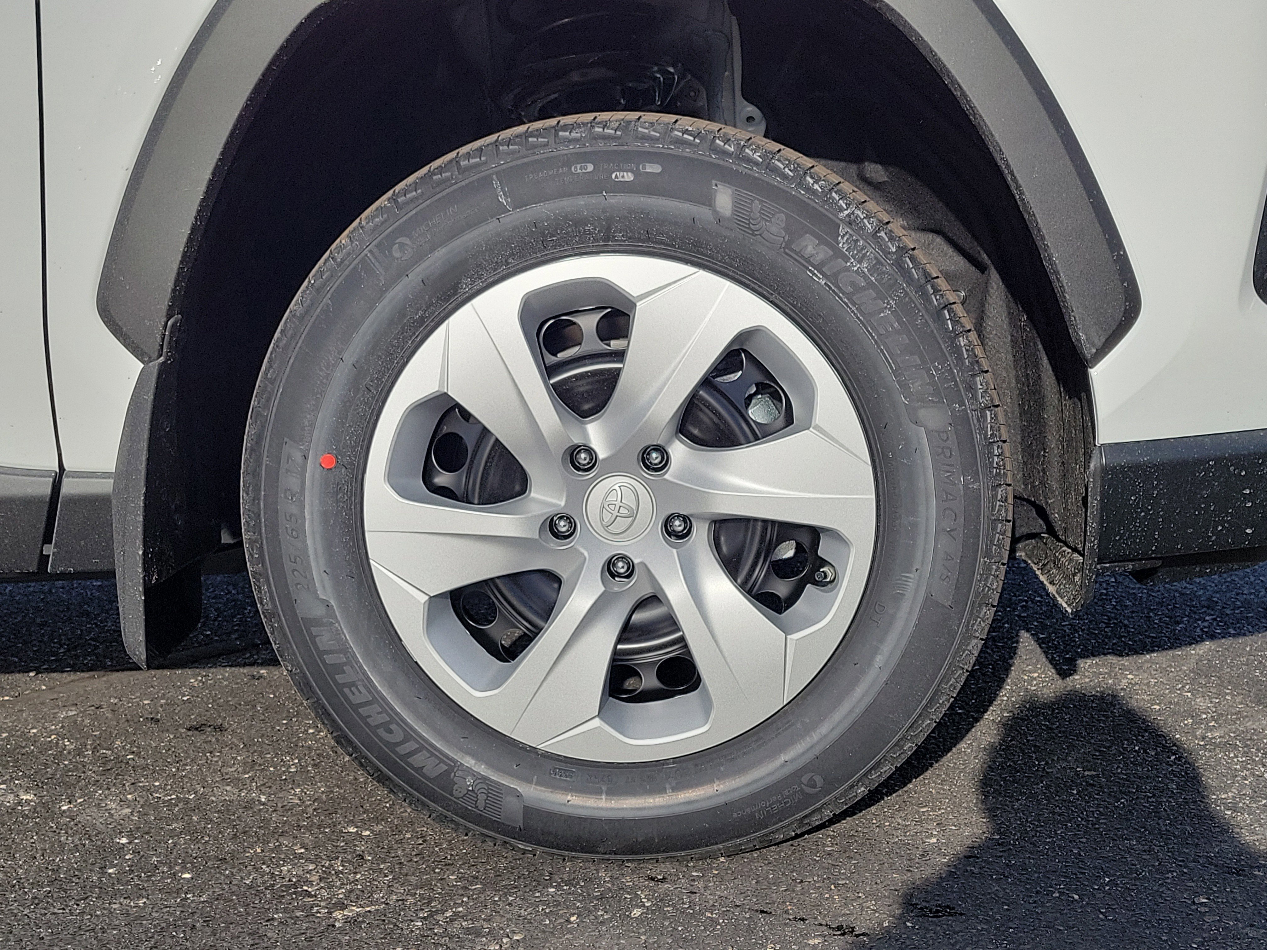 New 2025 Toyota RAV4 LE image 5