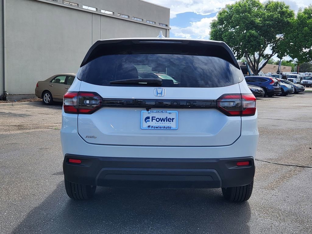 Used 2023 Honda Pilot LX image 6