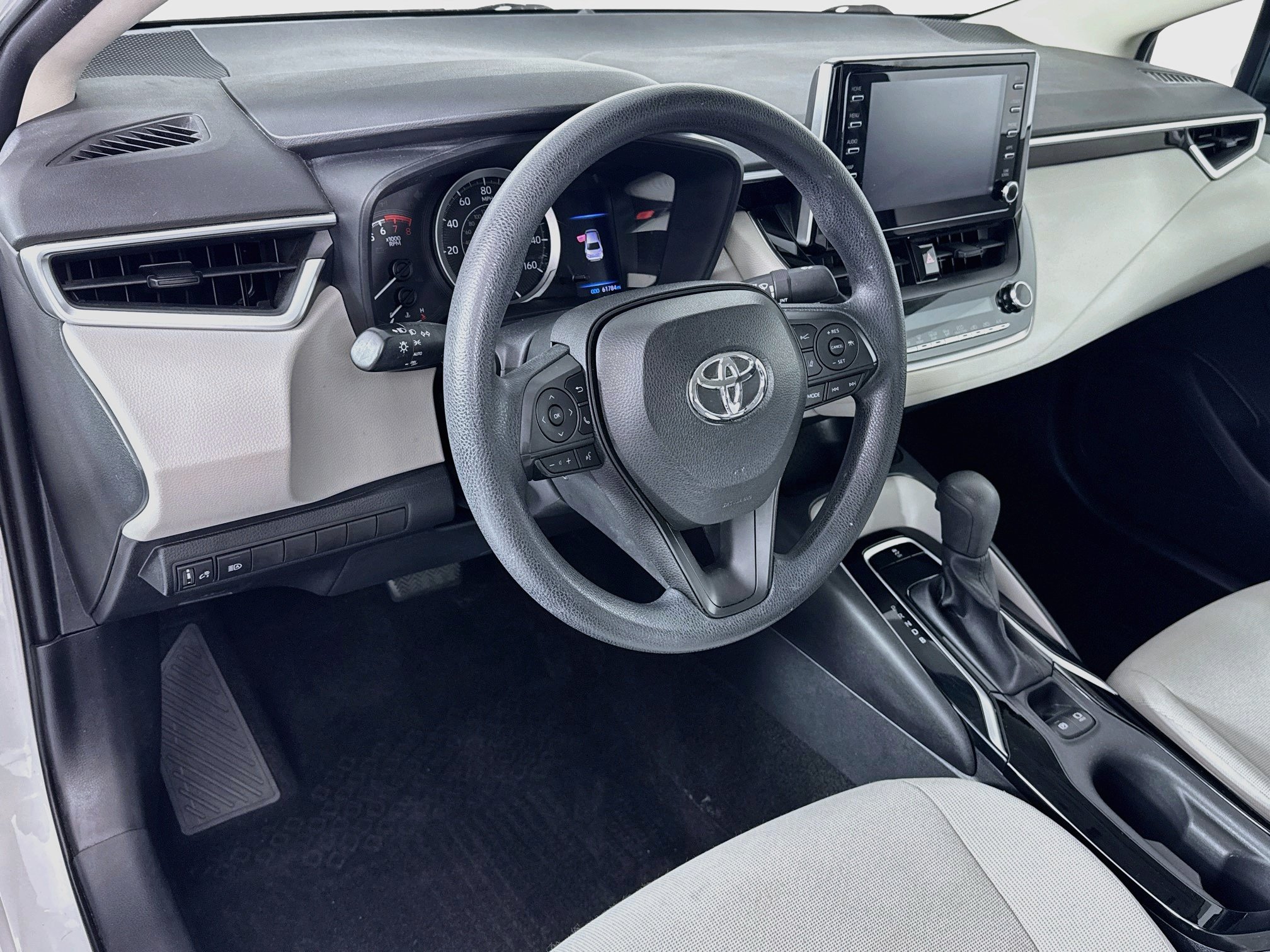 Used 2020 Toyota Corolla LE FWD image 9